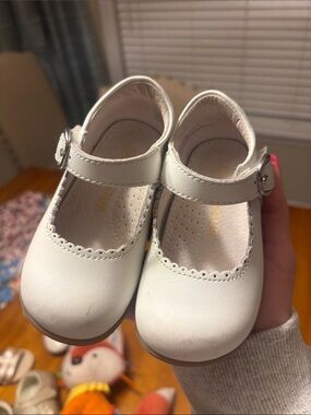 Girls Lamour White Dress Shoes Size 5